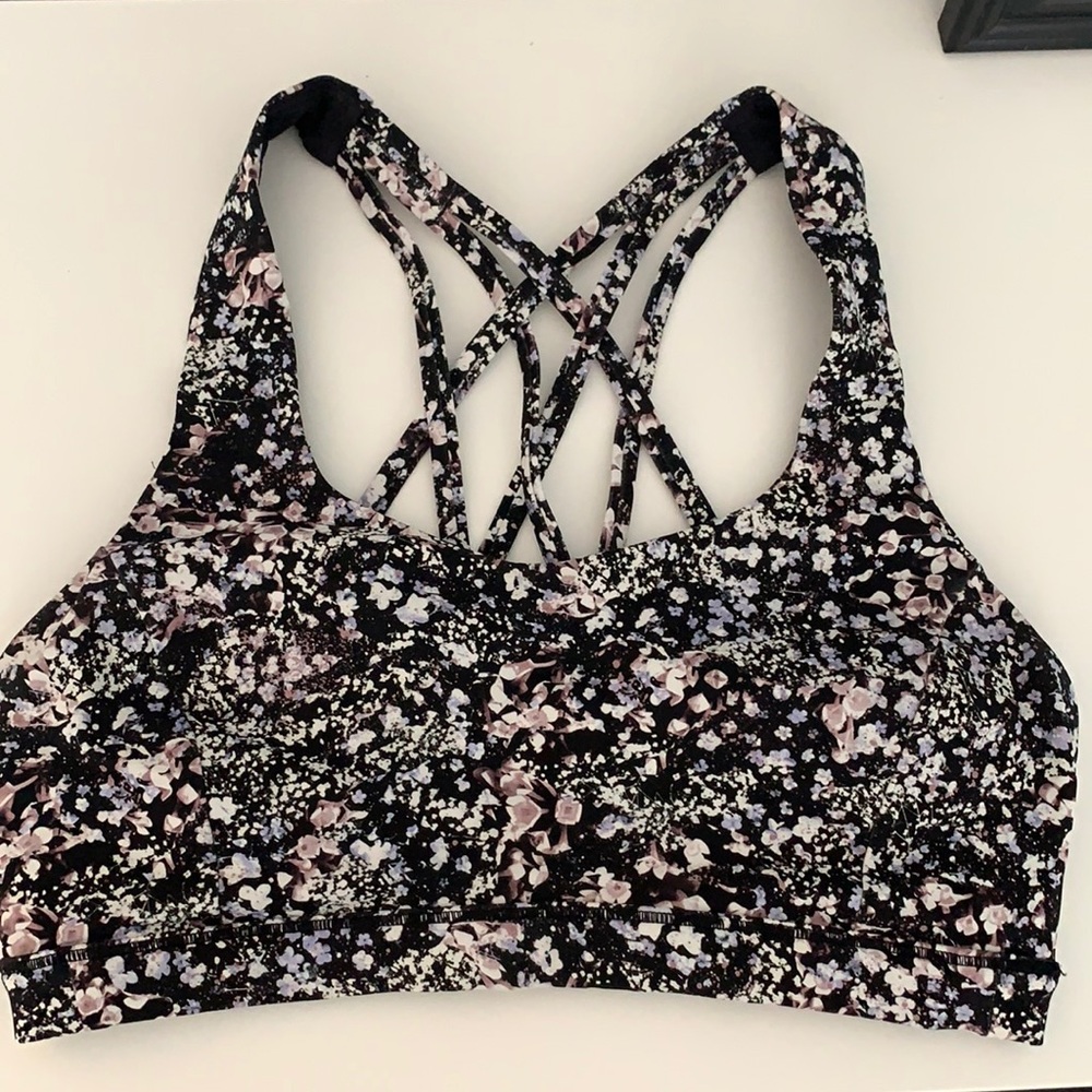 Lululemon Free To Be Serene bra